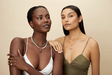 Load image into Gallery viewer, Labradorite Scallop Shell Pendant