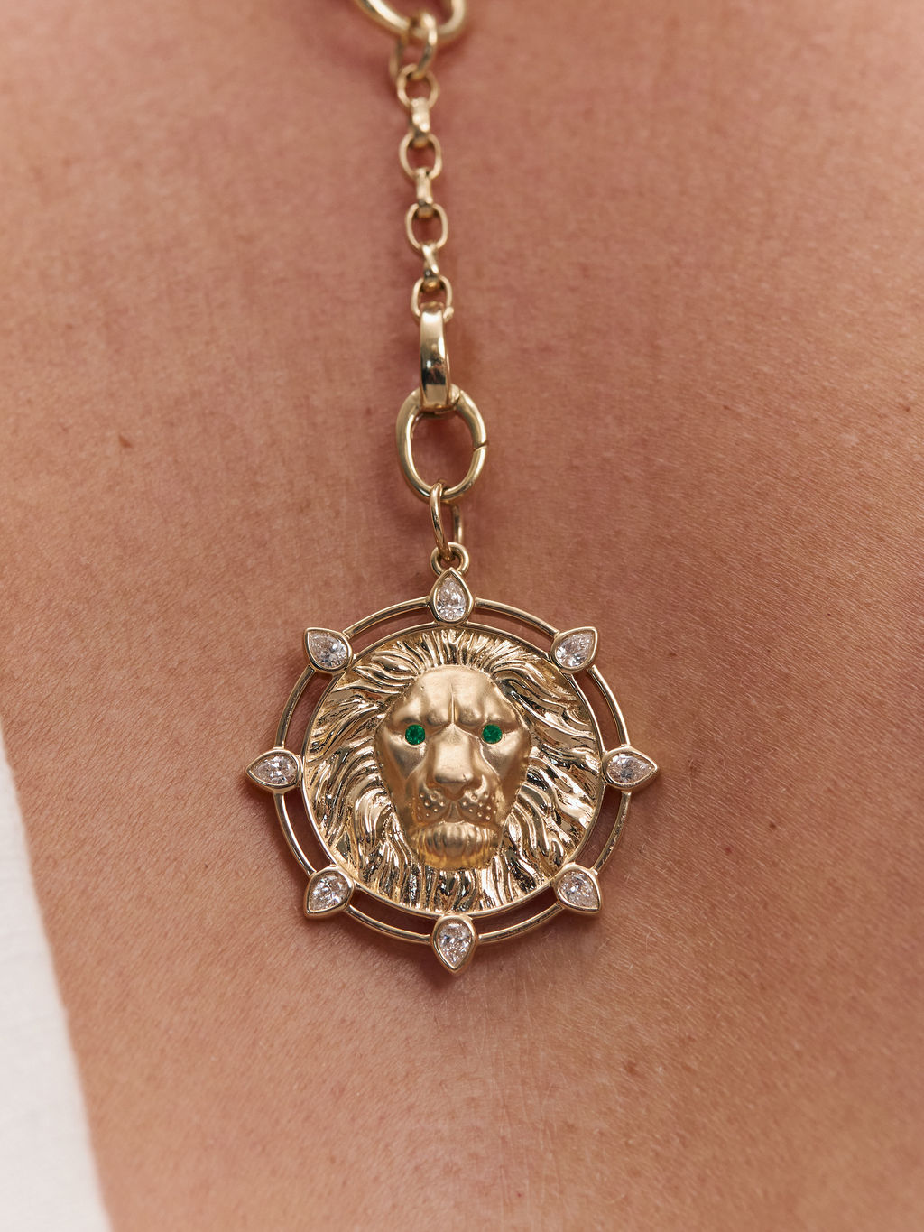 14k gold lion pendant