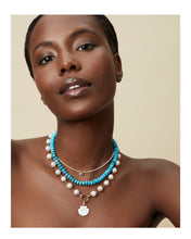 Load image into Gallery viewer, White Onyx Scallop Shell Pendant