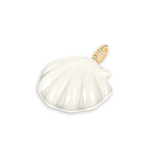 Load image into Gallery viewer, White Onyx Scallop Shell Pendant