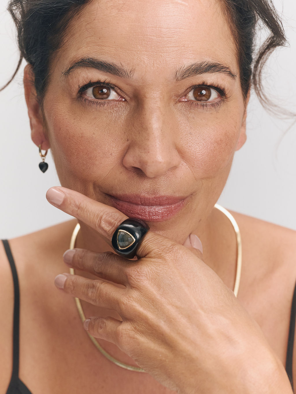 culptural_Black_Onyx_Labradorite_Stone_Ring-model