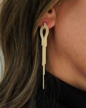 Load image into Gallery viewer, Snake Chain Earrings
