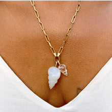 Load image into Gallery viewer, Crystal Tulip Shell Pendant