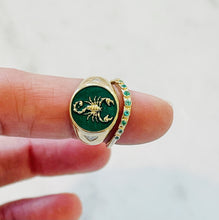 Load image into Gallery viewer, Fearless Signet Ring
