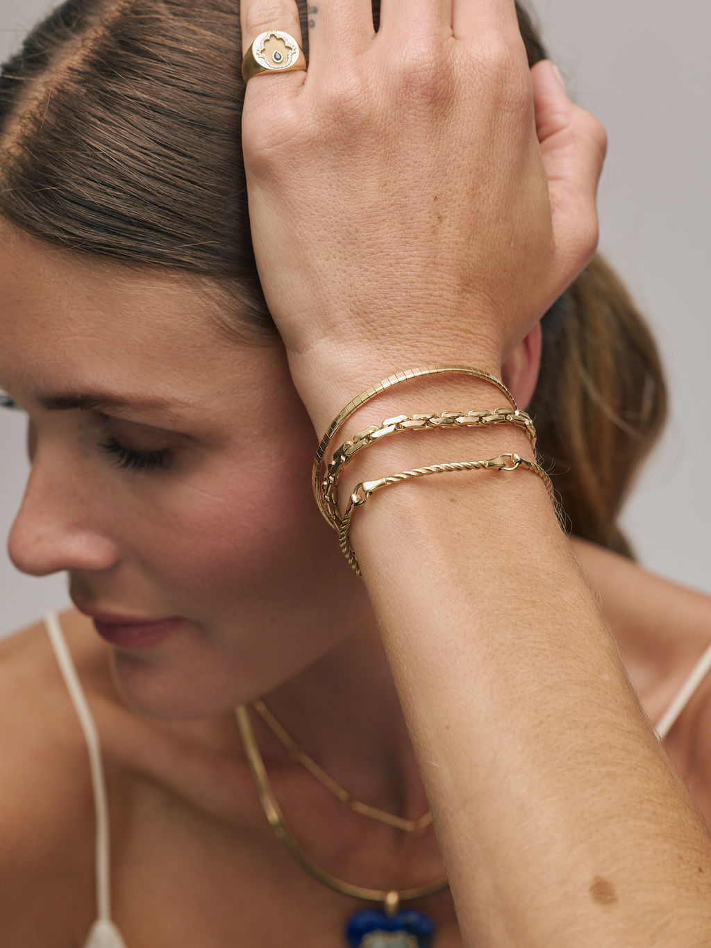 Twisted Bar Bracelet-model