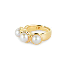 Load image into Gallery viewer, Triplet Pearl Ring
